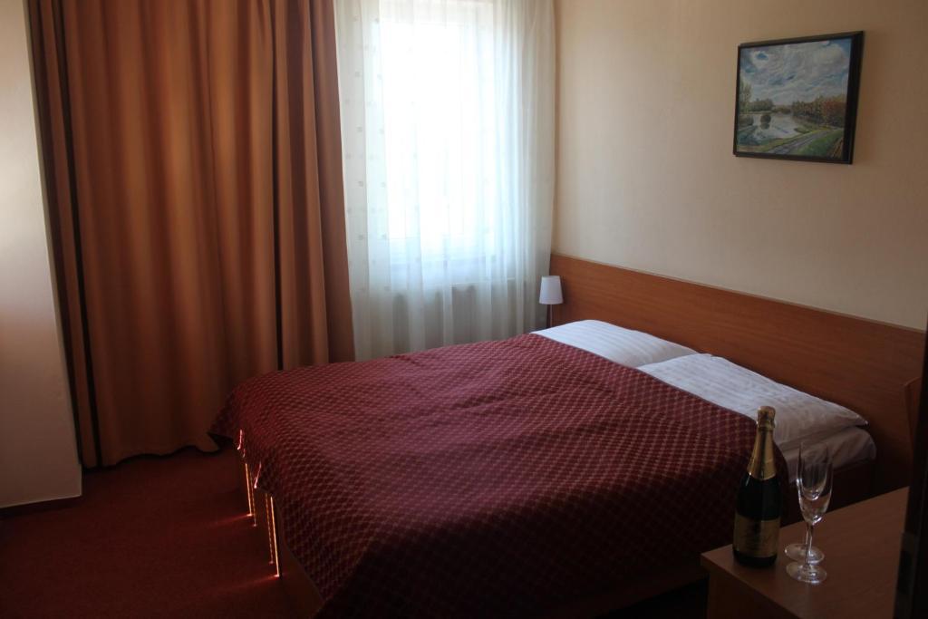 Hotel Dominika Pressburg Zimmer foto